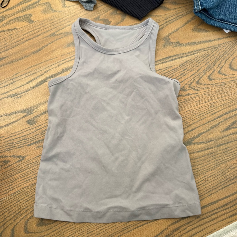 Lululemon tank